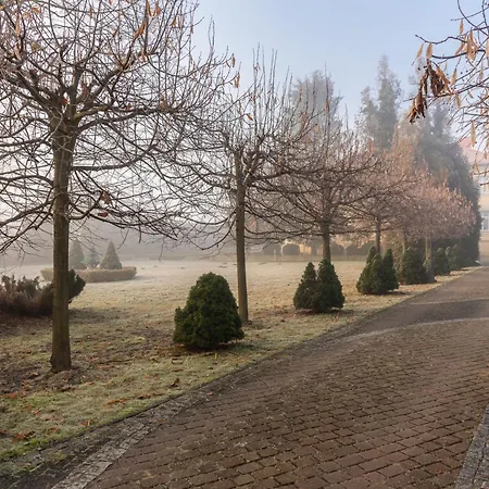Unikatowa Rezydencja Z Parkiem